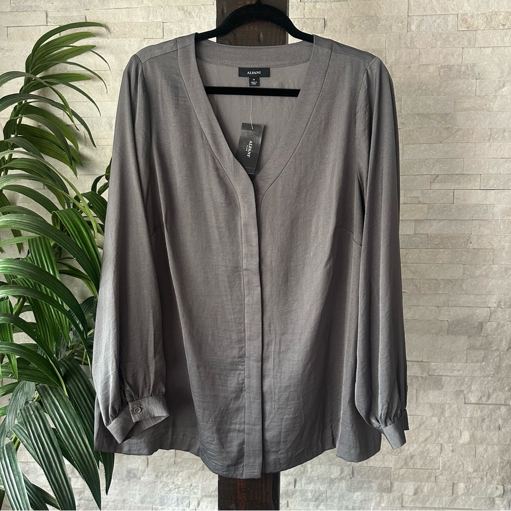 Alfani Grey V Neck “Core” Dressy Professional Business Casual Blouse Size 1X